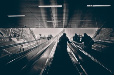 34 Milhões de Viagens: Como o Metrô de Xangai Garante Sua Jornada